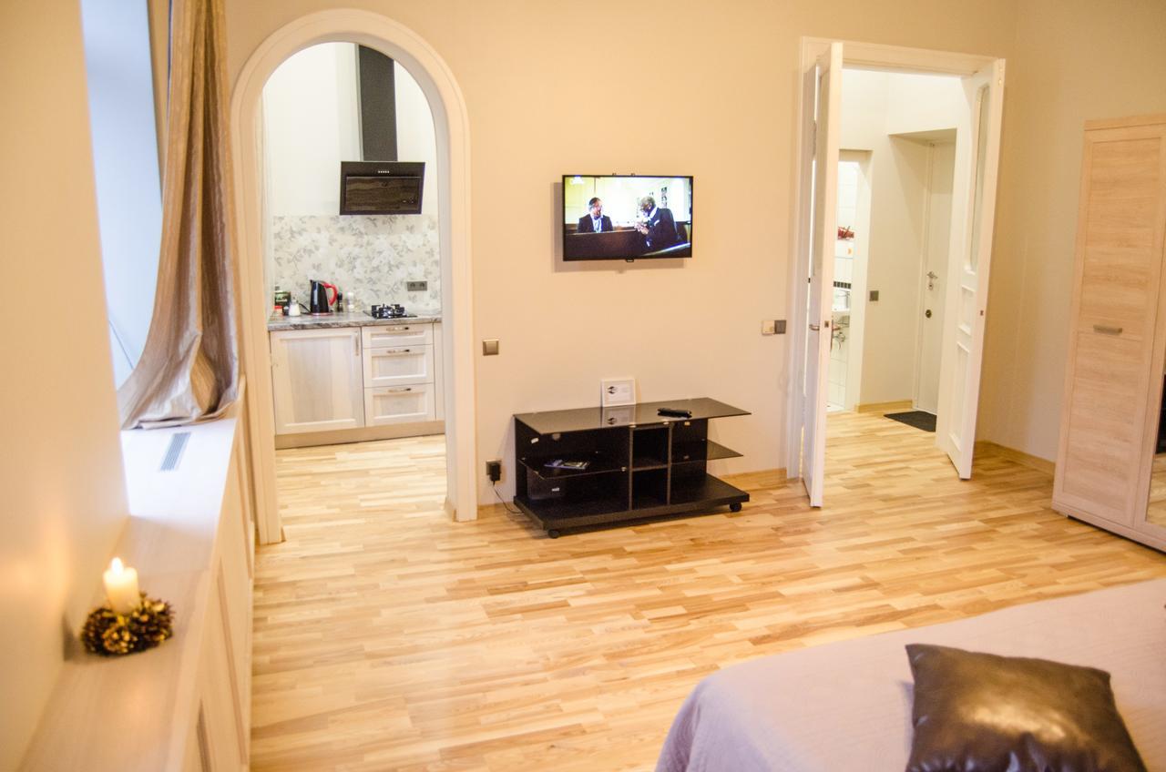City Inn Riga Apartment, Barons Promenade With Parking Екстериор снимка